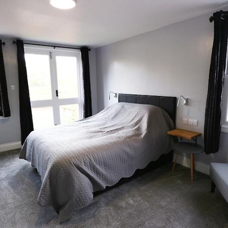Number 33 Room Only Вітбі Екстер'єр фото