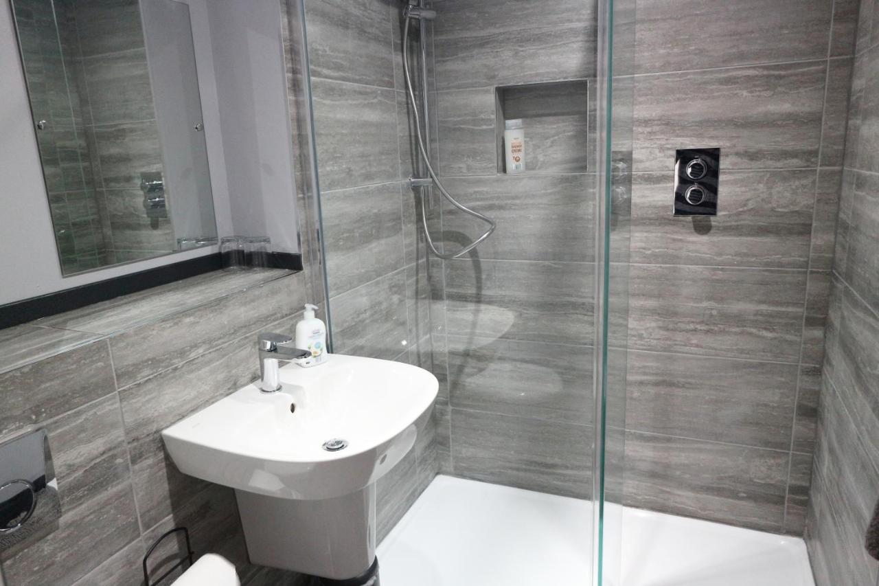 Number 33 Room Only Вітбі Екстер'єр фото