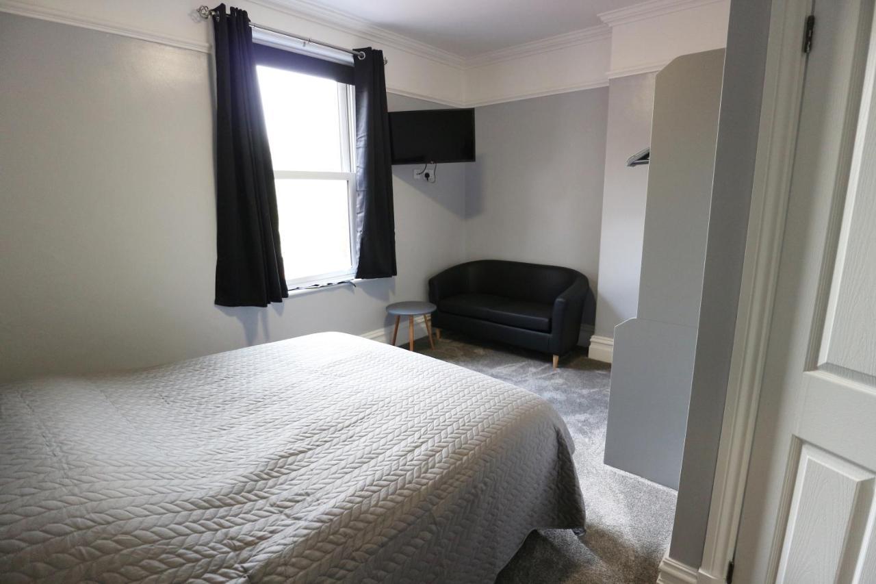 Number 33 Room Only Вітбі Екстер'єр фото