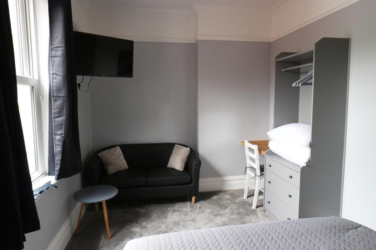 Number 33 Room Only Вітбі Екстер'єр фото